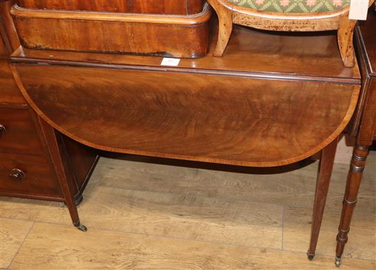 A George III inlaid mahogany Pembroke table W.84cm